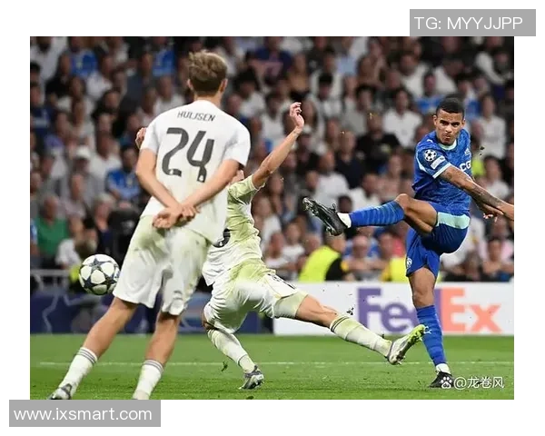 足总杯惊现神扑本菲卡逆转巴萨引发争议判罚全场沸腾