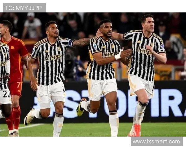 足总杯激战：AC米兰与里昂战平后点球大战引发全场热烈反响